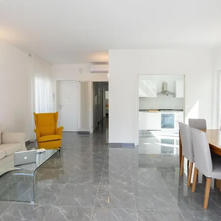 Daire Cube 67 - Terrace Palermo