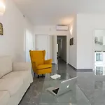 Cube 67 - Terrace Apartman