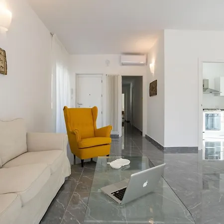Cube 67 - Terrace Apartment